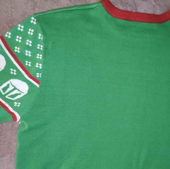Star Wars | Yoda Mandalorian Red & Green Snowflake Christmas Sweater Size XL - Picture 12 of 14